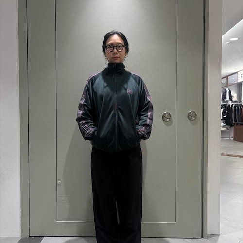 In autumn, a truck jacket...