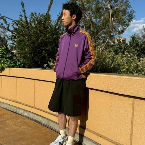 Season when you can wear jackets and shorts...