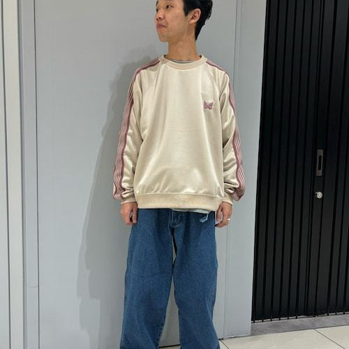 Roose pants with belts are hem....