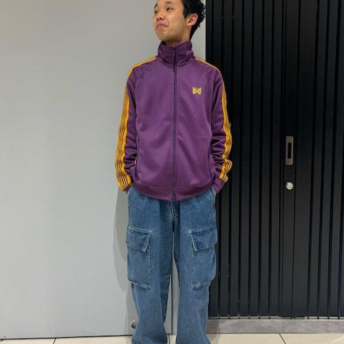 春天喜欢牛仔裤,每年都很受欢迎...