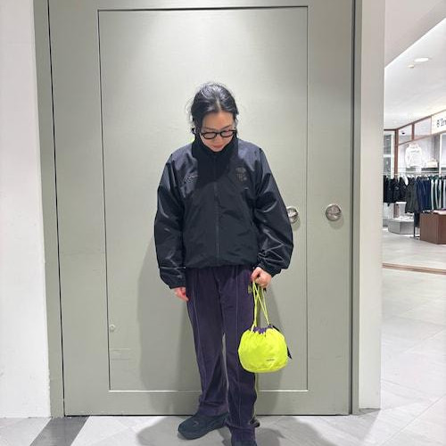 尼龍夾克是春季必需品...