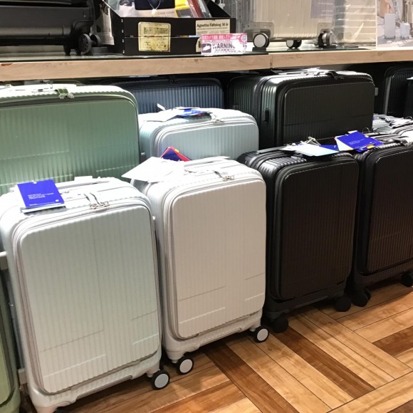 イノベーターのスーツケース、かなり揃ってます‼️
