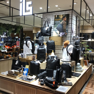 『BROSKI AND SUPPLY』  POP UP 明日最終日！