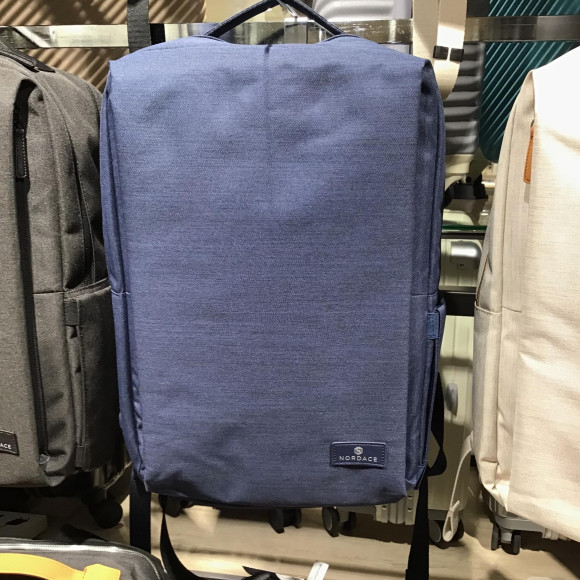 대인기의 배낭에 올 네이비 등장!!️