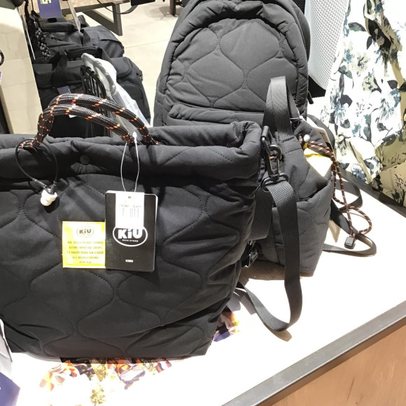 KIU의 가방이 저렴하고 추천해요 쇼