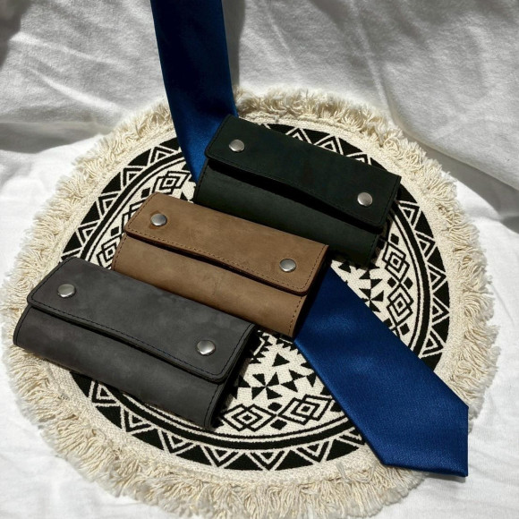 SLOW（スロウ） レザーキーケース