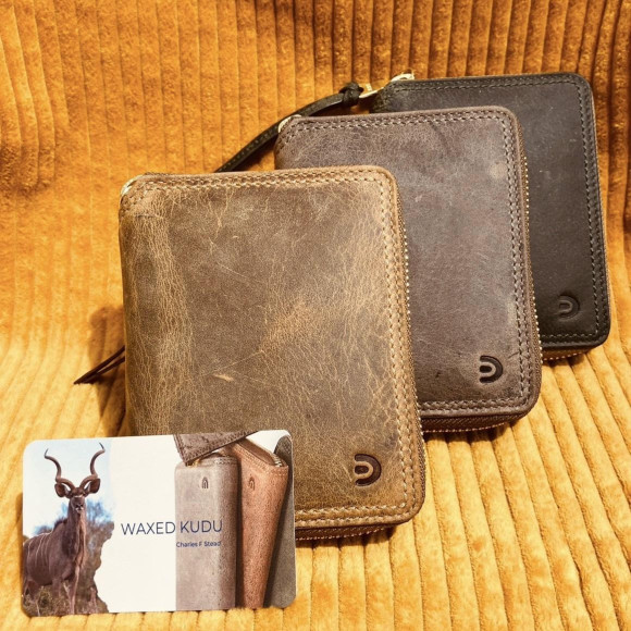 【KUDU LEATHER】 コンパクトハーフ財布