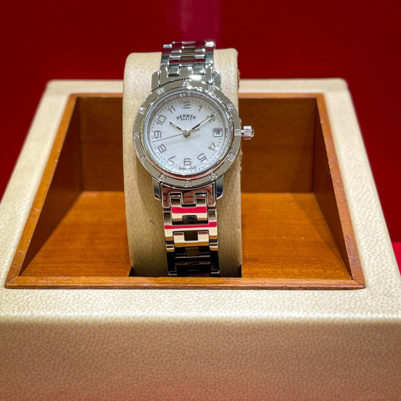 Vintage HERMES Clipper กลับมาอยู่ในสต็อกอีกครั้งแล้ว!