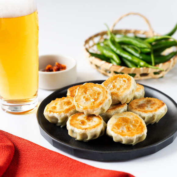 【8月限定】青唐辛子餃子 発売中！