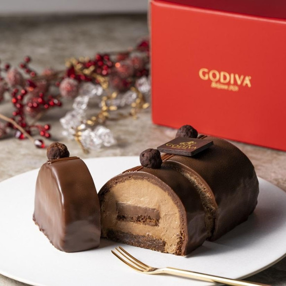[เปิดพรีออเดอร์แล้ว!] เค้กสดคริสต์มาสจำนวนจำกัด Godiva Buche de Noel