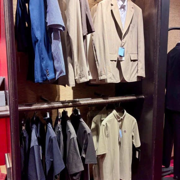 ทาเคโอะ คิคุจิ "ชุดลำลองสุดเท่ในเมือง"