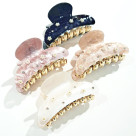 ดอกไม้พลาสติกขนาดเล็ก