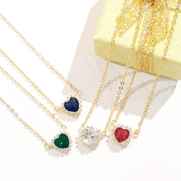 สร้อยคอรูปหัวใจสี