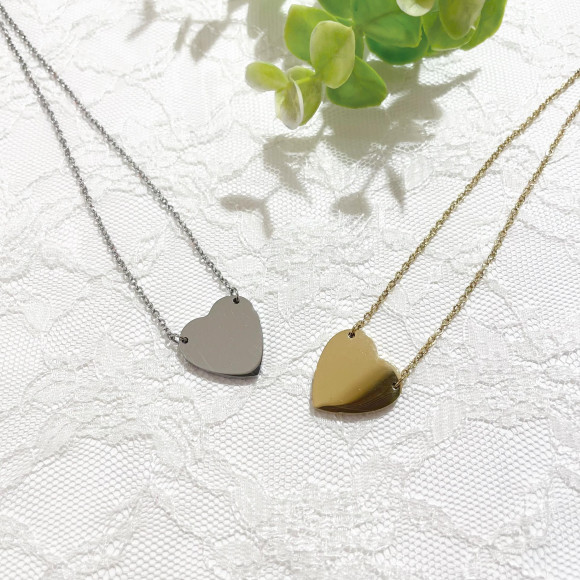 สร้อยคอรูปหัวใจโลหะ