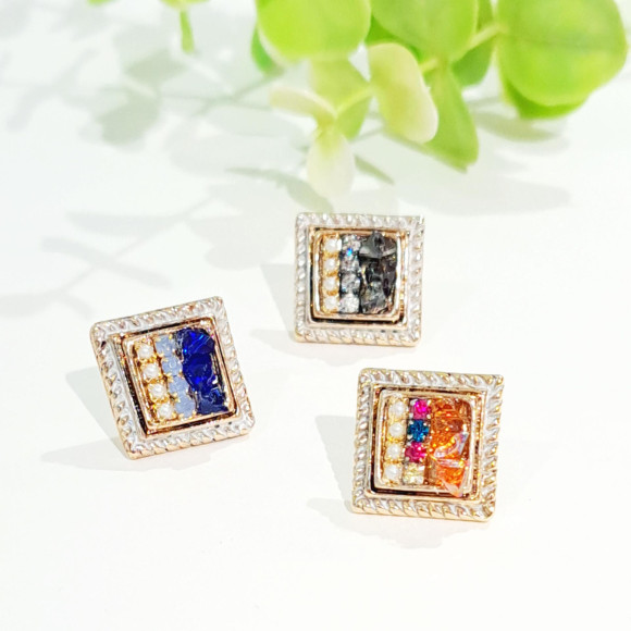 カラーストーンピアス