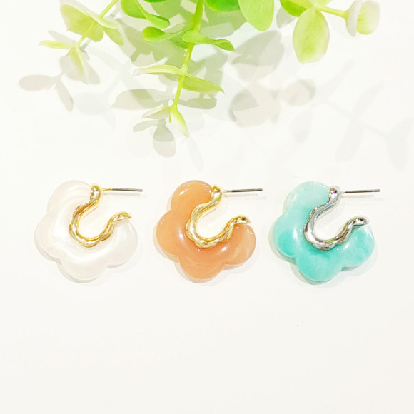 フラワーピアス