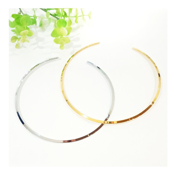 Stainless metal choker