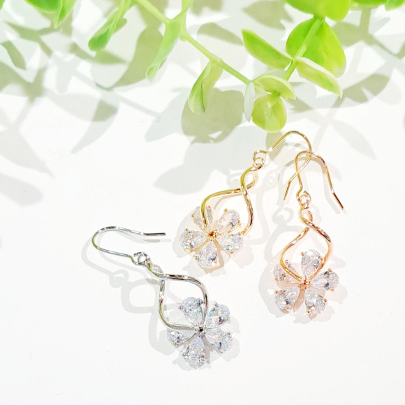 플라워 비쥬 피어스