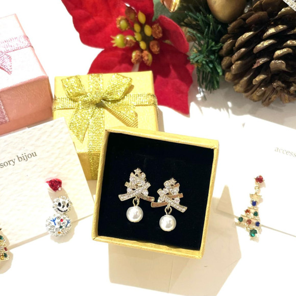 圣诞耳环和耳环