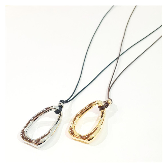 สร้อยคอโลหะ Nuance