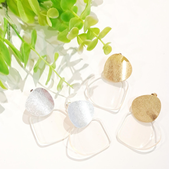 ต่างหูโลหะ x ใส