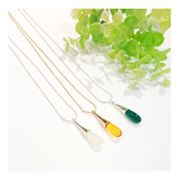 สร้อยคอสีหยดน้ำ