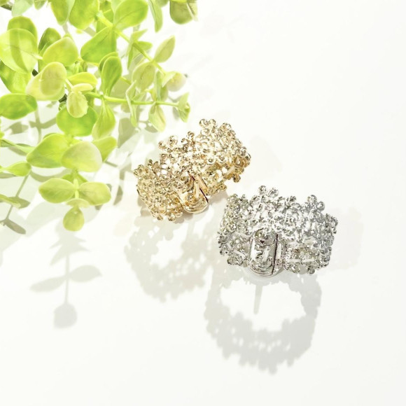 ดอกไม้โลหะแอเรียล