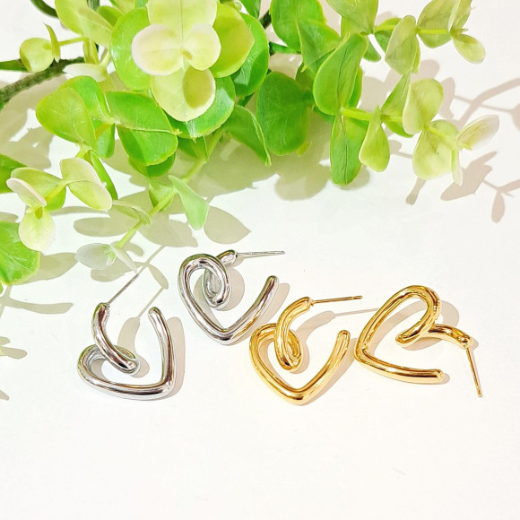 ต่างหูสแตนเลส Nuance Heart