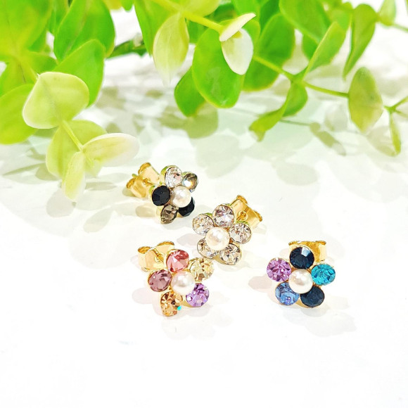 ต่างหูหินหลากสีสัน