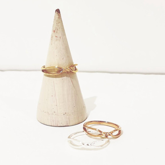 ステンレス ねじれリング