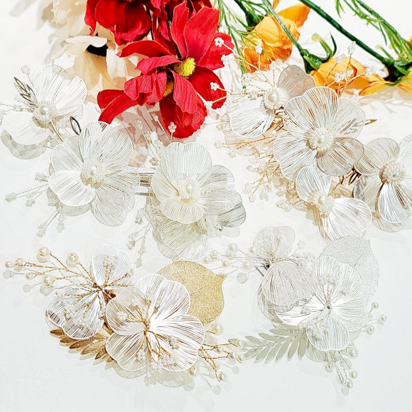 透かしフラワーヘアクリップ