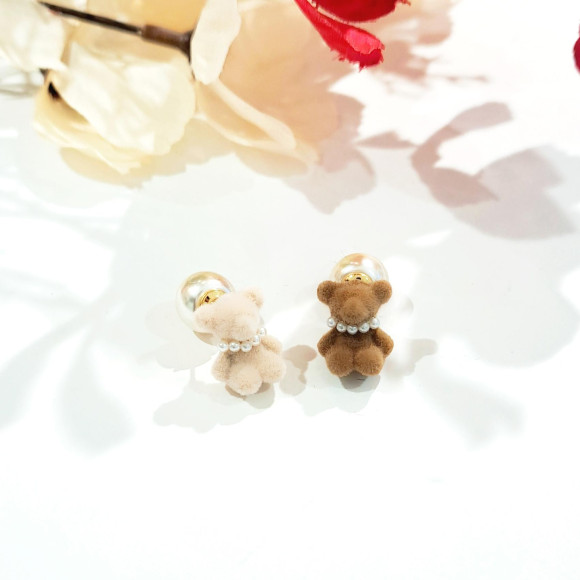 テディベアピアス