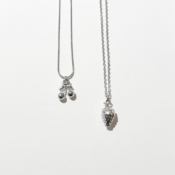 ステンレス　フルーツモチーフネックレス