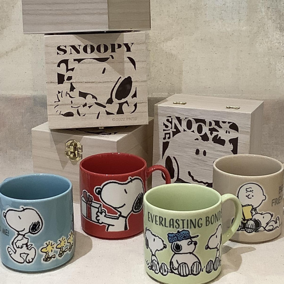 แก้ว Snoopy ในกล่องไม้มีในสต็อกแล้ว (⁎ᴗ͈ˬᴗ͈⁎)