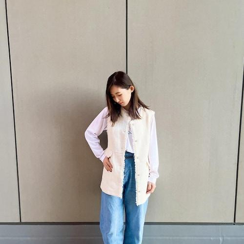 ロゴTシャツにゆるっと絶妙なシ...