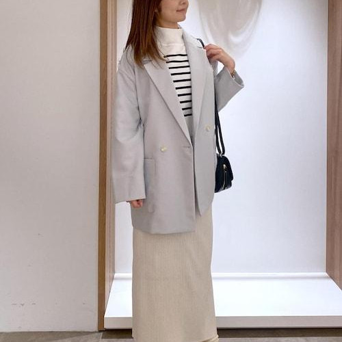 봄 컬러가 옅은 그린의 재케...