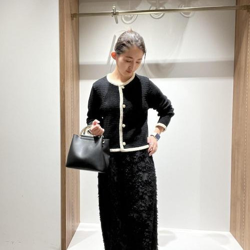 ツイード風ニットカーディガン×フリンジスカート シックな大人スタイル