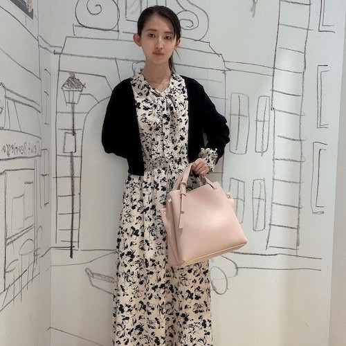 フラワープリントリボンワンピース　春のお花見コーデ