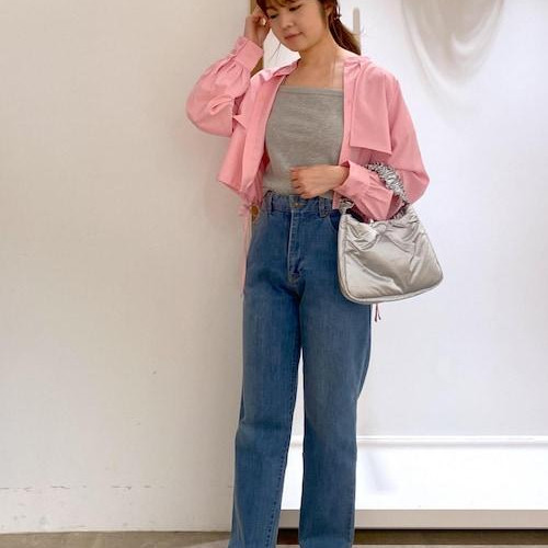 春らしいビビットなピンクブラウ...