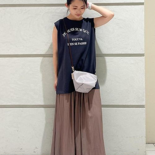 夏天的成人放松風格