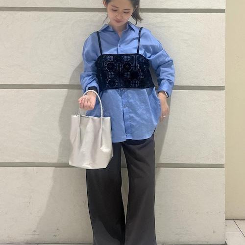 실크 혼 셔츠× 레이스 비스티 캐주얼 코데