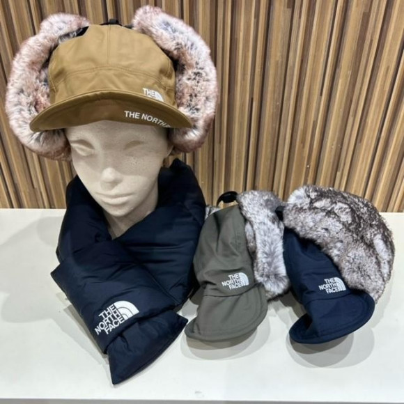 หมวกกันหนาวมีในสต็อกแล้ว! อบอุ่นมากค่ะ แนะนำเลยค่ะ!!