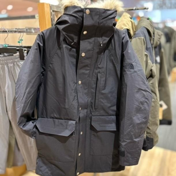 ตอนนี้เสื้อแจ็กเก็ตดาวน์ THE NORTH FACE พร้อมซับในมีในสต็อกแล้ว!