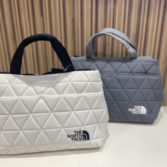 北面新顏色的手提包包到貨了!