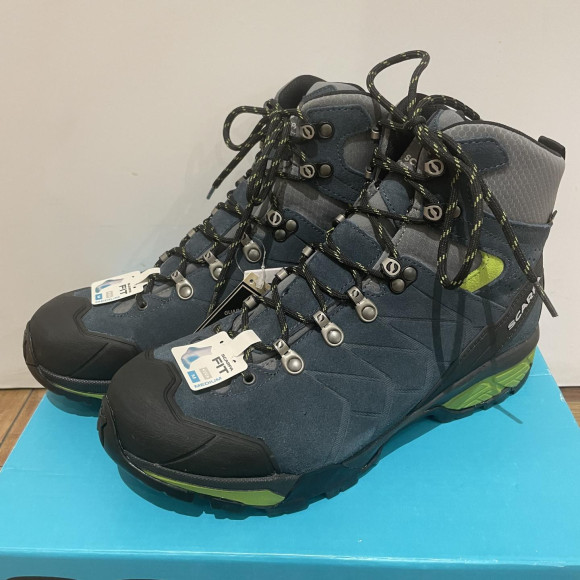 올 라운드인, 스칼파의 3시즌 트레킹 슈즈