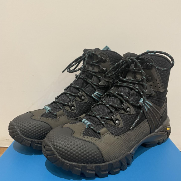 【NEW ARRIVAL！】哥伦比亚最高峰徒步旅行鞋