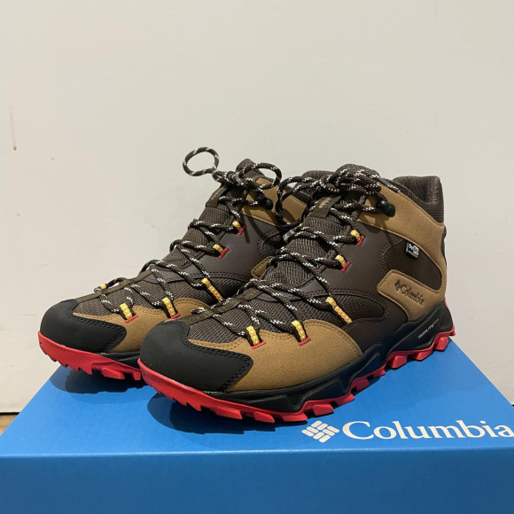 ลักษณะเฉพาะของรองเท้าเดินป่า [แบบหุ้มข้อกลาง]