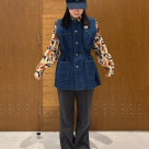 ウエスト部分を絞って着用してい...