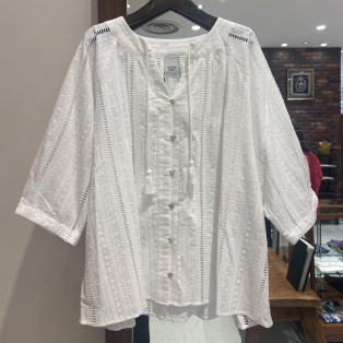 綿刺繍ストライプタッセル付きブラウス