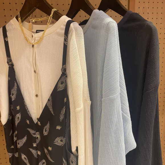 เสื้อคาร์ดิแกนคอกลมผ้าเครปโปร่ง